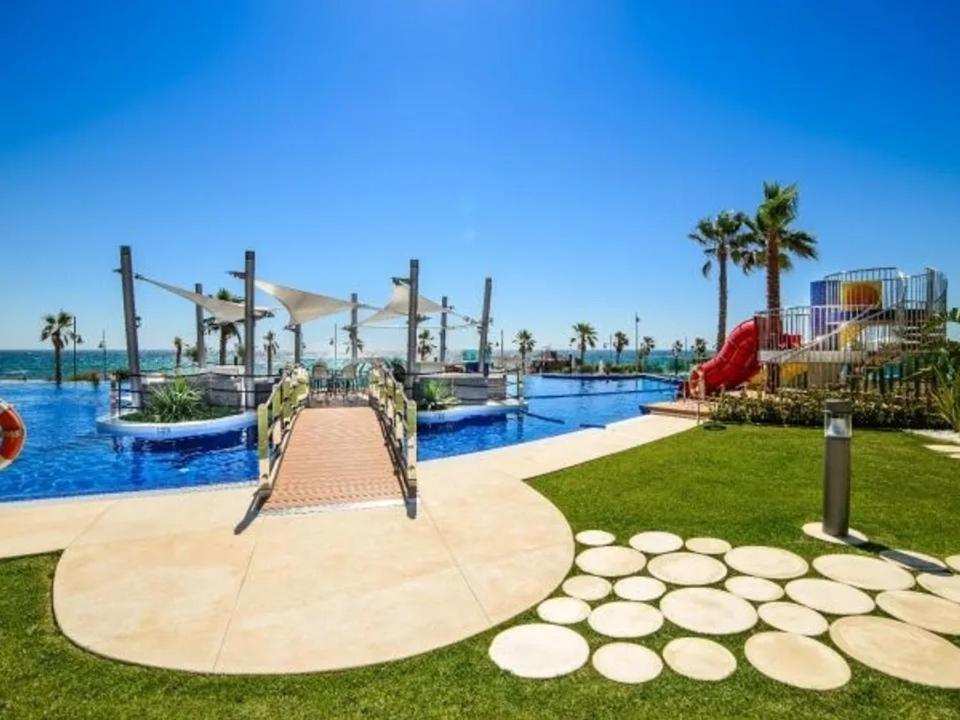 Apartment Deluxe Clara Sea Senses Torrevieja Extérieur photo