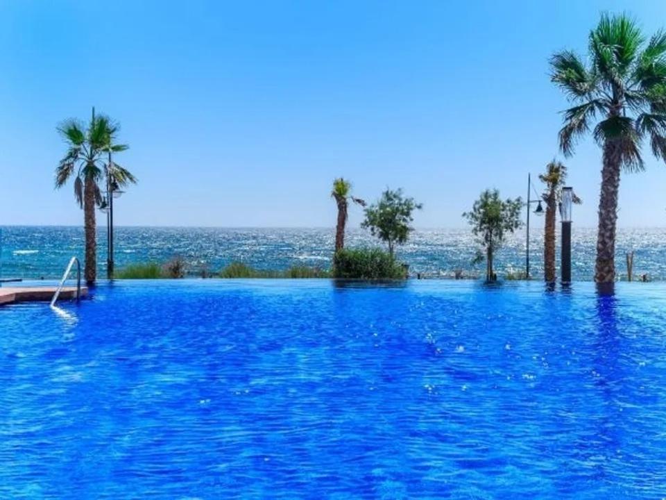Apartment Deluxe Clara Sea Senses Torrevieja Extérieur photo