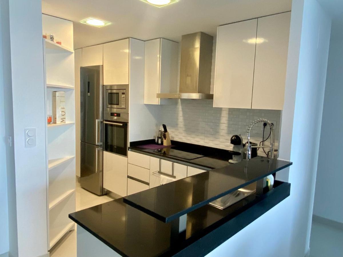 Apartment Deluxe Clara Sea Senses Torrevieja Extérieur photo