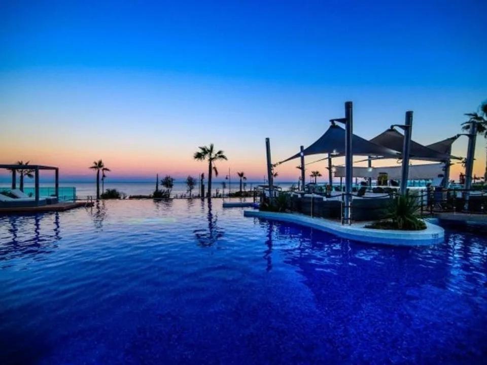 Apartment Deluxe Clara Sea Senses Torrevieja Extérieur photo