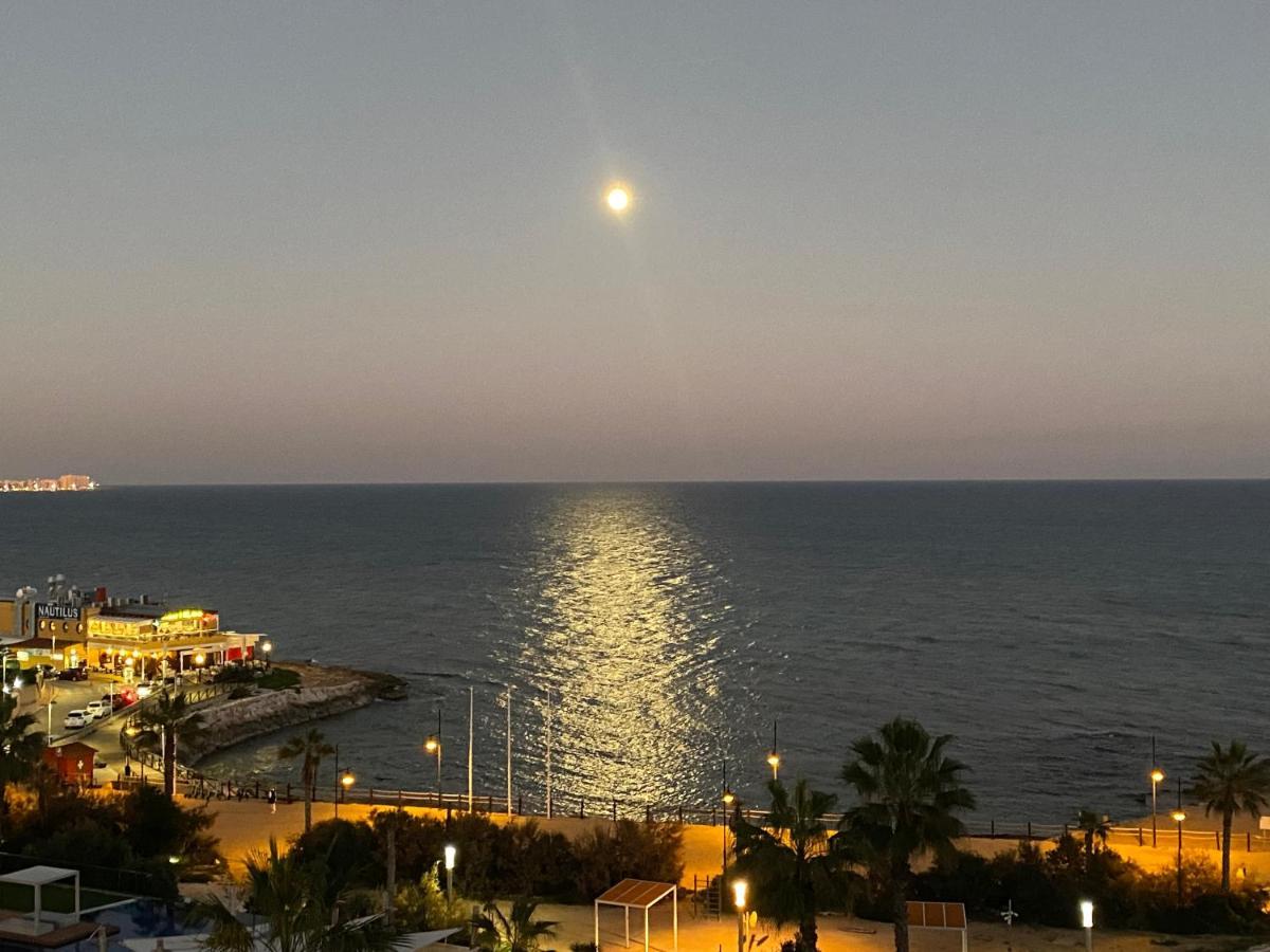 Apartment Deluxe Clara Sea Senses Torrevieja Extérieur photo