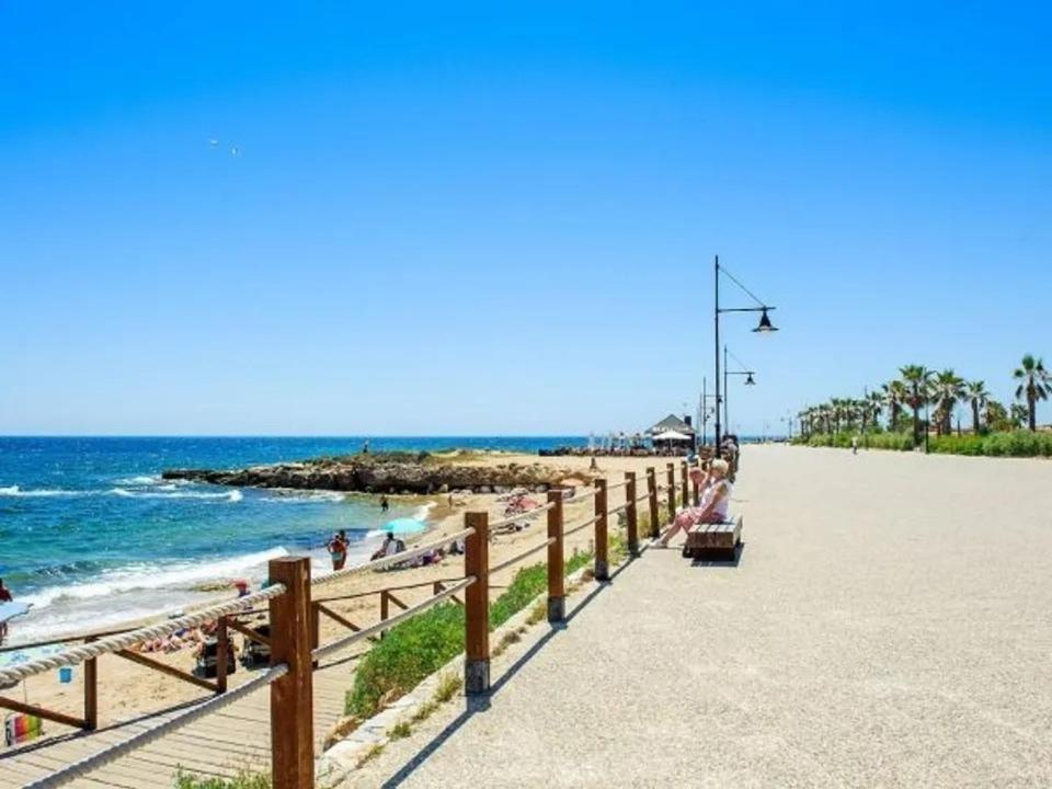 Apartment Deluxe Clara Sea Senses Torrevieja Extérieur photo